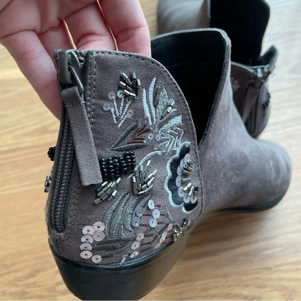 KENNETH COLE REACTION🖤 Ankle Booties w/ Beaded & Sequin Detail 🖤